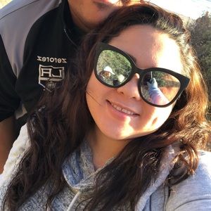 Meet your Posher, Victoria